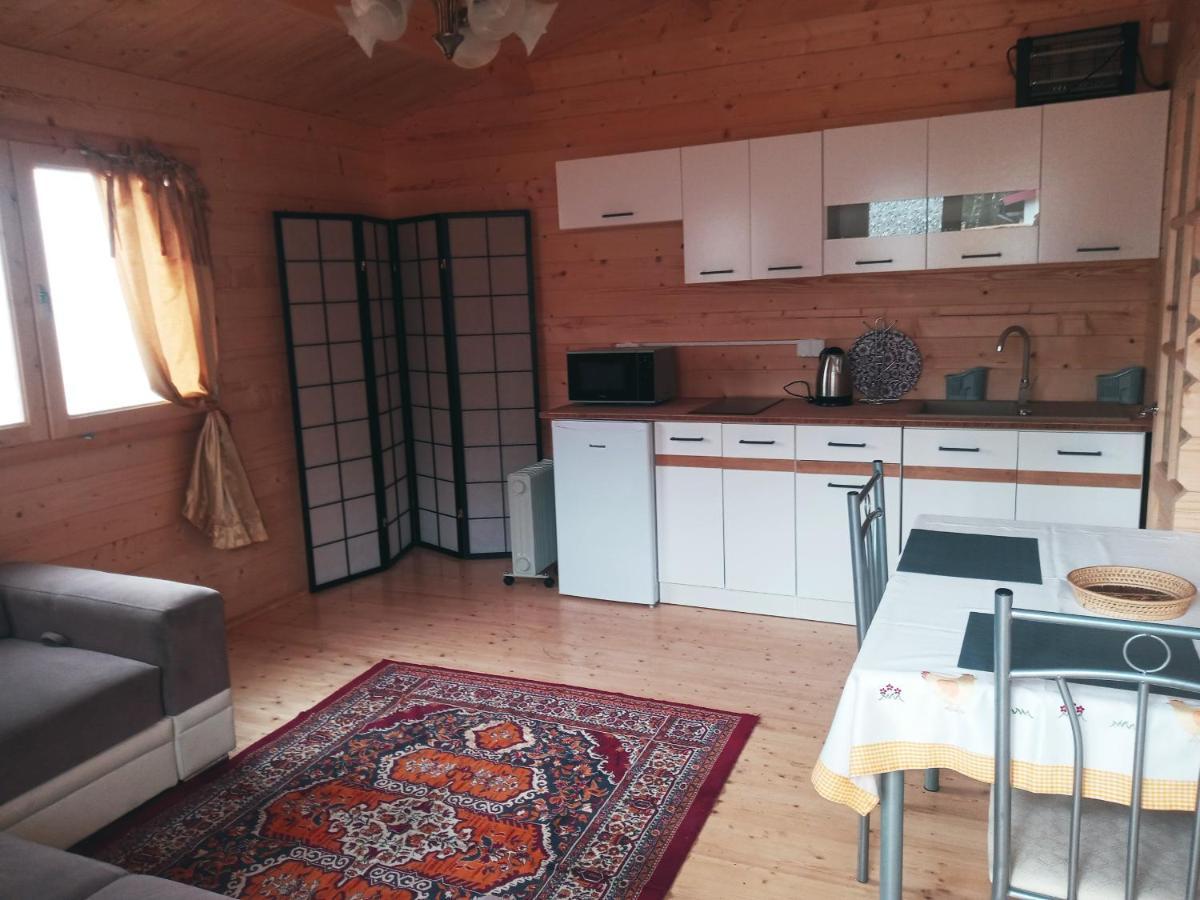 Domek Letniskowy Jolcia Ujazdowo Esterno foto